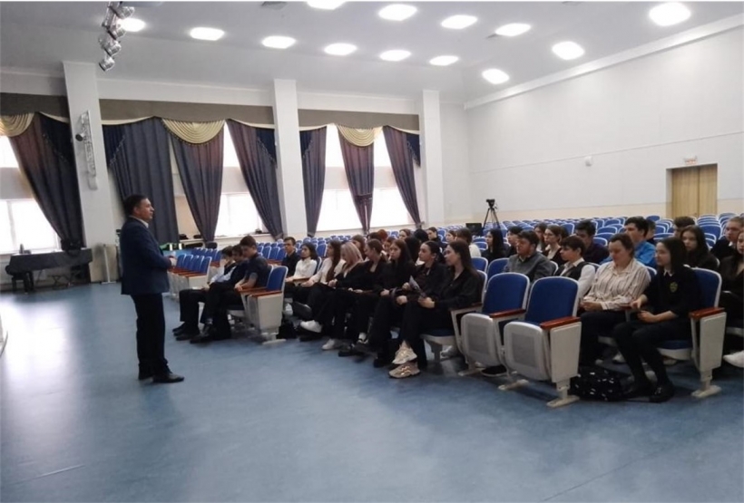 Профориентационные лекции для школьников города Южно-Сахалинска